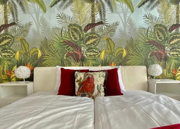 Riverside Panoramic Lejlighed